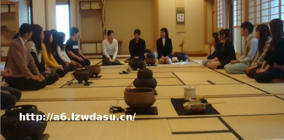 知日︱日本女生为什么喜欢历史？