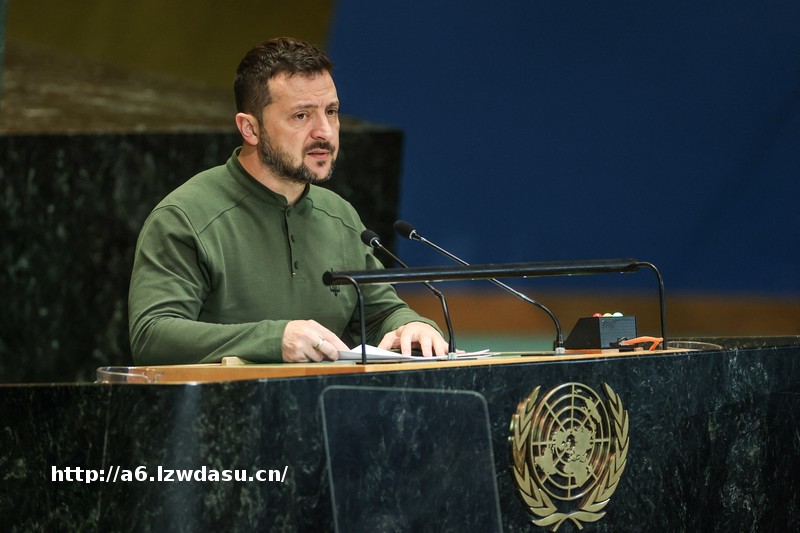 泽连斯基的“胜利计划”：试探俄与西方政治红线，“逼和”反有失控风险