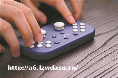 一个游戏手柄的跨国故事