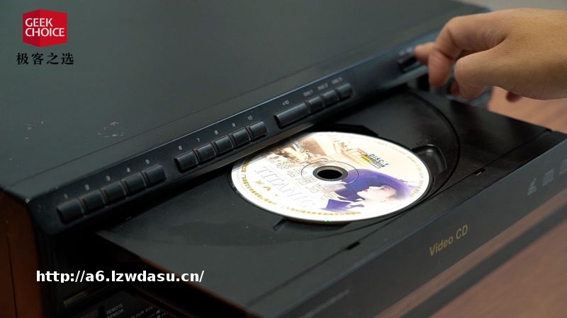 K 歌、看片、玩游戏,当年的 VCD 机满足了我的所有幻想|极客博物馆