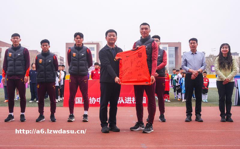 中国U23男足进校园有何积极意义