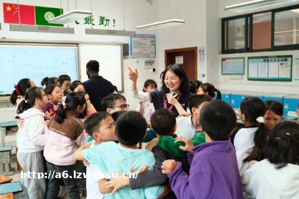 重庆英孚教育开展公益旅行研学活动-新华网