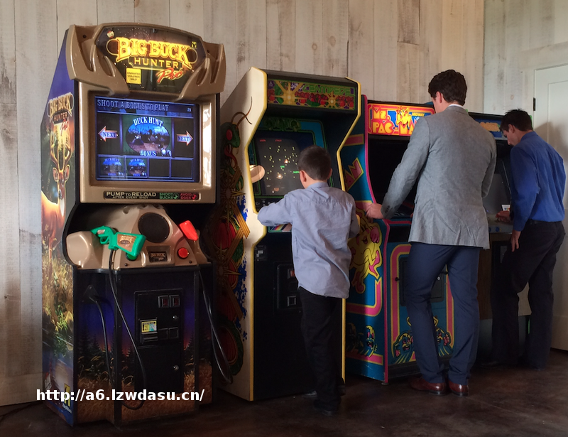 游戏厅那些让人倾家荡产的博彩机,却偏偏成为部分玩家的提款机