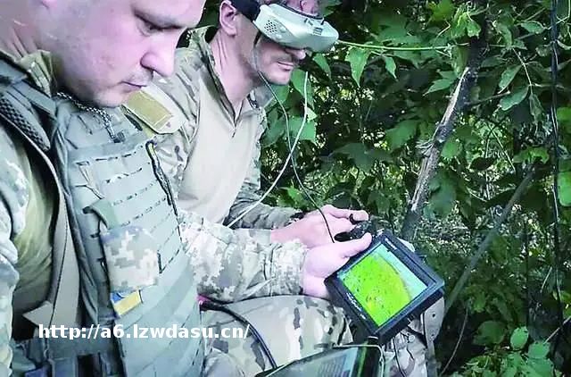 俄乌竞相研发使用FPV无人机  张学峰：“猫鼠游戏”正在上演