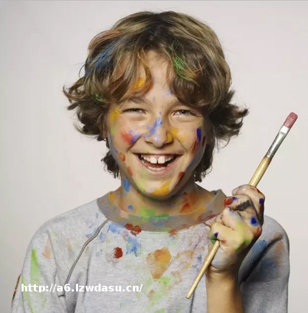 让孩子上绘画班,最好等到九岁以后