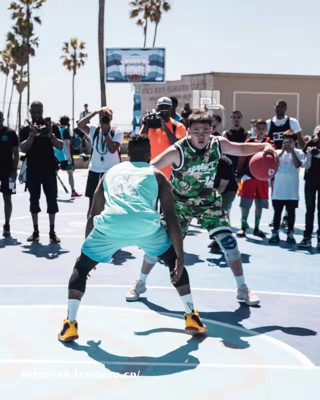 NBA2K系列有了中国草根球员：给我一块地，就能野蛮生长攻略