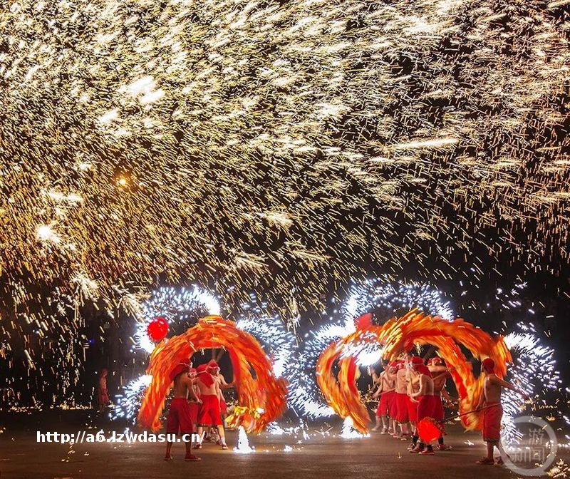 舞龙赏灯、文旅消费节……铜梁多彩活动庆佳节