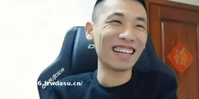 旭旭宝宝：千万粉丝砸出过亿打赏