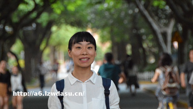 顶尖大学是精心布置的迷宫,她想帮寒门学子顺利通关