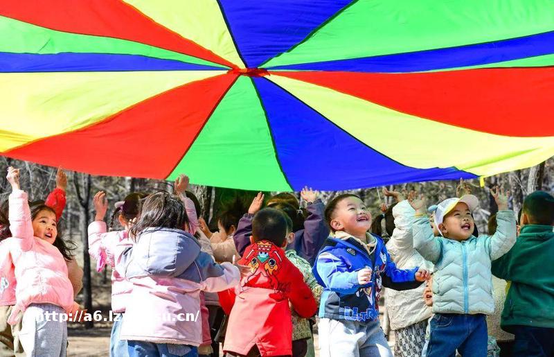 100个托位只招到17个娃!普惠托育陷“冰火两重天”指南