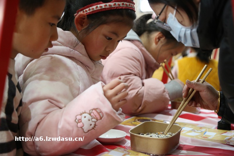 腊八闯关乐翻天！九亭五小萌娃玩转年味民俗