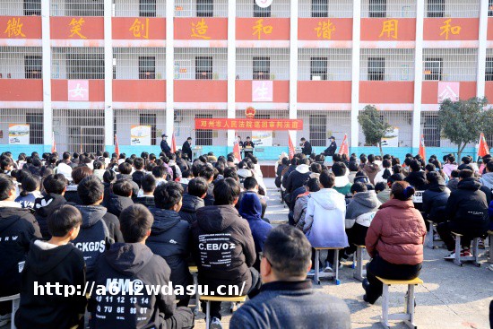 邓州市法院:“熊孩子”大额游戏充值,责任谁来担?