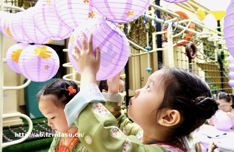 华裳嬉六艺稚童悦中秋 南京市华润悦府幼儿园从传统文化发掘出新时代教育内涵游戏