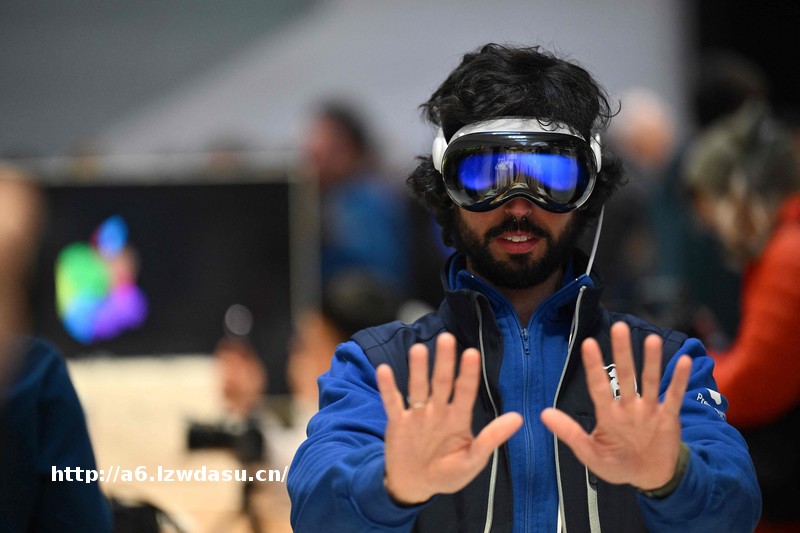 苹果 Vision Pro 的 5 个关键问题，我们问了专业开发者