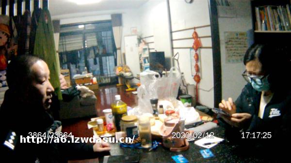 熊孩子充值2万玩游戏 妈妈想讨回险被骗走140万