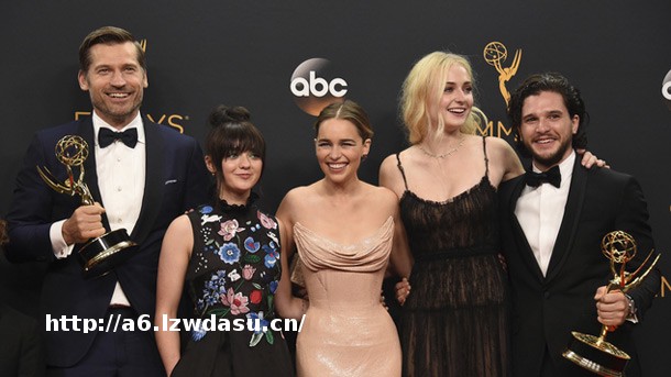 《权力的游戏》横扫38个艾美奖项破纪录（附获奖名单）阵容