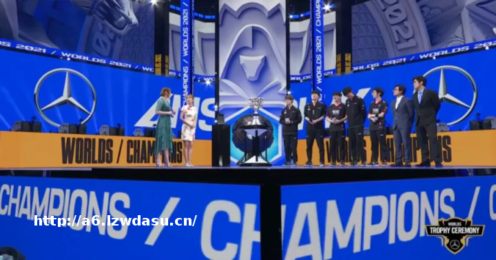 闪耀英雄联盟全球总决赛，艾比森大屏见证EDG夺冠超燃瞬间