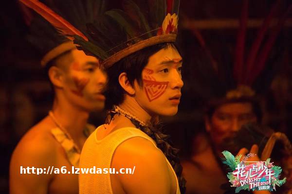 《花少3》上演亚马逊漂流记 井柏然钓食人鱼成游戏黑洞