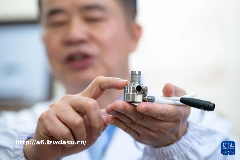 为了一颗小心脏的跳动-新华网