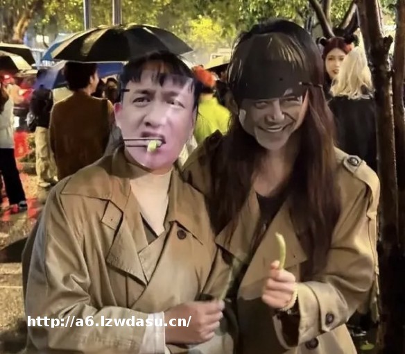 全网晒万圣节COS，何炅邪恶栀子花都来了，最火的却是一套游戏穿搭?