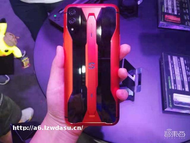 黑鲨科技推游戏手机2 Pro，首批搭载骁龙855Plus平台玩法