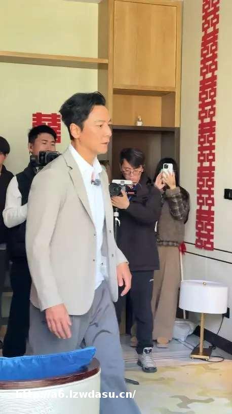 吴彦祖现身婚礼接亲现场，房门一开全场炸锅，堵门游戏直接作废