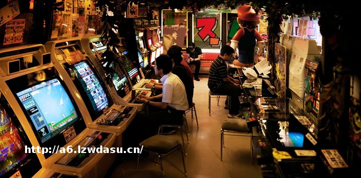 卖情怀的怀旧游戏机已有不少，但你见过 3.5 英寸屏幕的迷你街机吗？