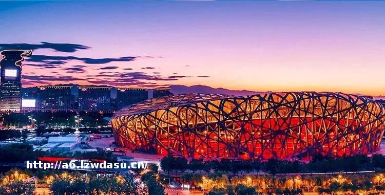 中国首次承办LOL全球总决赛，腾讯游戏借电竞抢占单机市场？